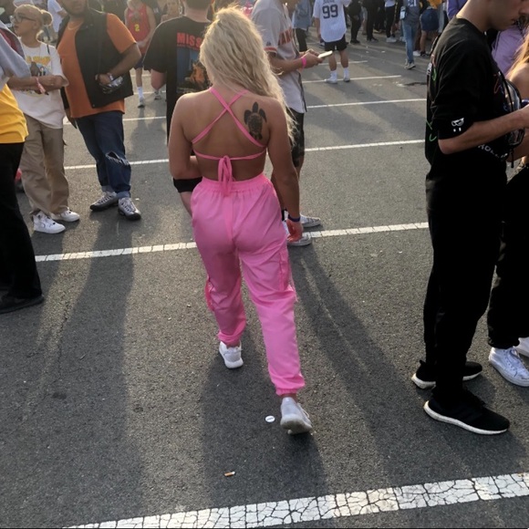 Pink two piece set - Picture 4 of 4